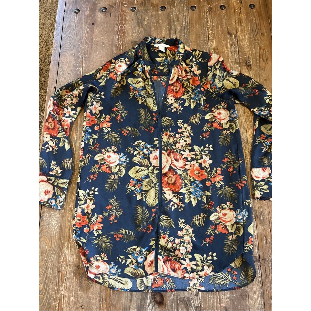 H&M Women’s Size 2 Navy Floral Blouse Long Sleeve Rose Print High Low Tunic